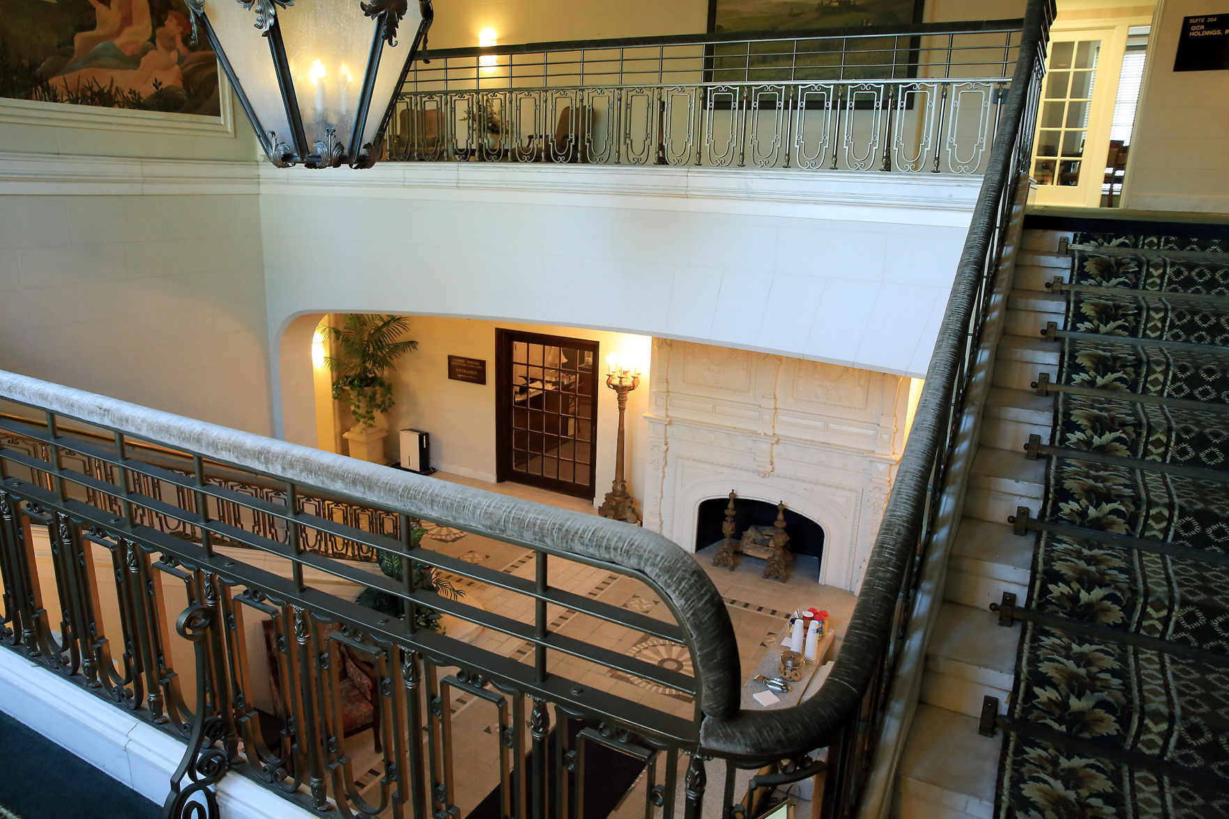 Velie Mansion-001